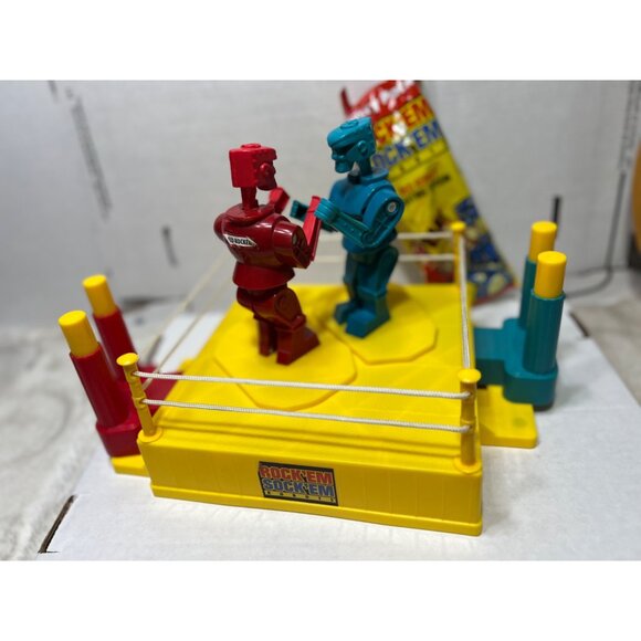 Rock’Em Sock’Em Robots boxing game by Mattel & Wacky Pack - Picture 4 of 7